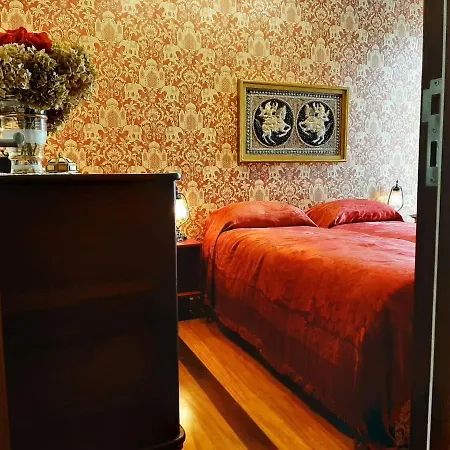 Treasure Roses House *
